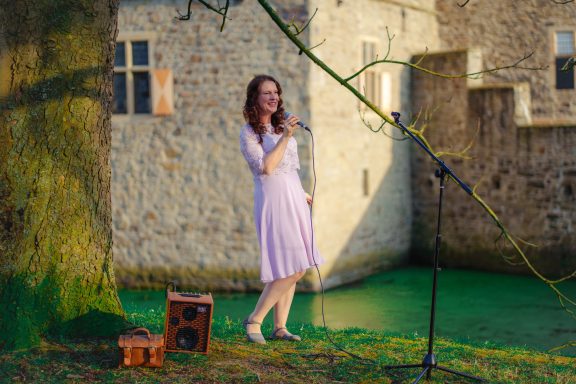 Sylvia-dellwig-witten-sängerin-hochzeitssängeri- vokalistin-jazz-verjazzt-jazzpana-trauersängerin-jazzduo-livemusik
